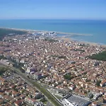 Acquamarina By Interhome * Виареджо