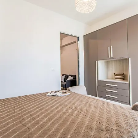 Апартаменты Acquamarina By Interhome *